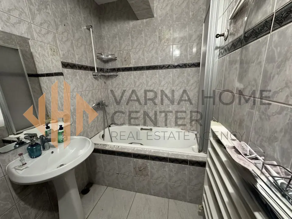 Продава апартамент - 11